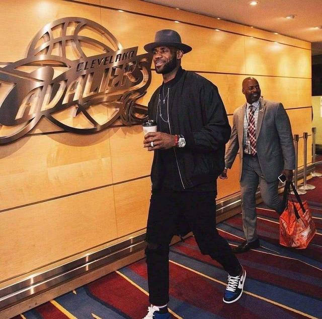 50负的根 50负的根